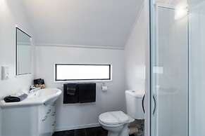 Centennial Court Hotel