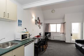 Centennial Court Hotel