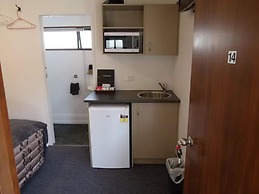 Centennial Court Hotel