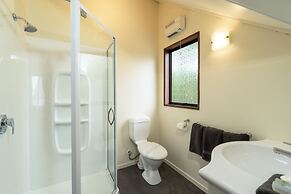 Centennial Court Hotel