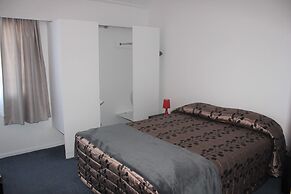 Centennial Court Hotel