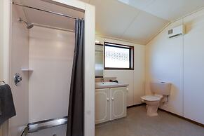 Centennial Court Hotel