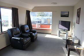 Centennial Court Hotel