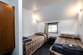 Centennial Court Hotel