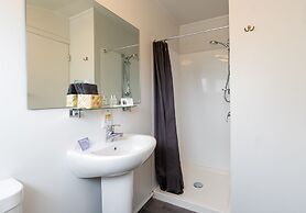 Centennial Court Hotel