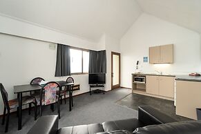 Centennial Court Hotel