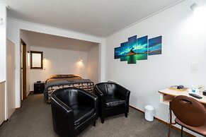 Centennial Court Hotel