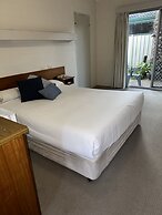 Corlette Palms Motor Inn