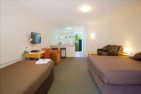 Summer East Serviced Apartments