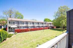 Summer East Serviced Apartments