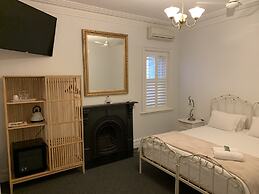 Arundel's Boutique Accommodation