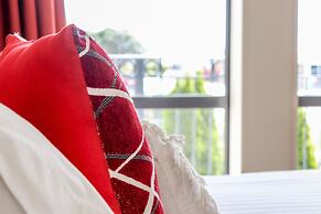 Coleraine Suites & Apartments