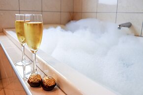 Coleraine Suites & Apartments