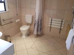 Coleraine Suites & Apartments