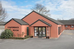 Pavilion Motel & Conference Centre