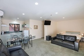 Pavilion Motel & Conference Centre