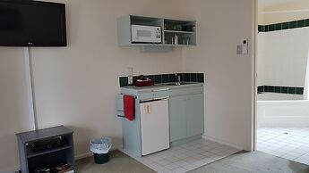 Pavilion Motel & Conference Centre