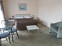 Pavilion Motel & Conference Centre