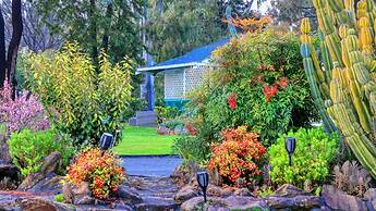 Azalea Motel