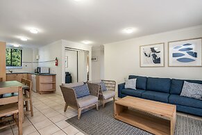 Bayview Beachfront Apartments, in town right on the beach