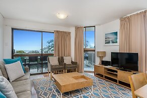 Bayview Beachfront Apartments, in town right on the beach