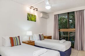 Bayview Beachfront Apartments, in town right on the beach