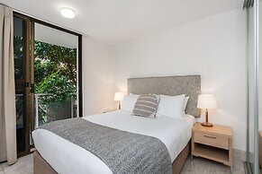 Bayview Beachfront Apartments, in town right on the beach