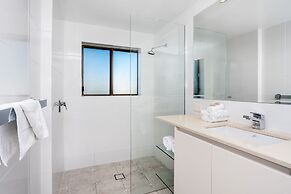 Bayview Beachfront Apartments, in town right on the beach