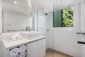 Bayview Beachfront Apartments, in town right on the beach