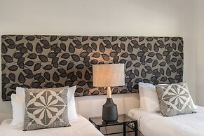 Bayview Beachfront Apartments, in town right on the beach