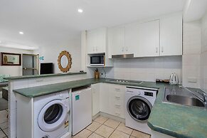 Bayview Beachfront Apartments, in town right on the beach