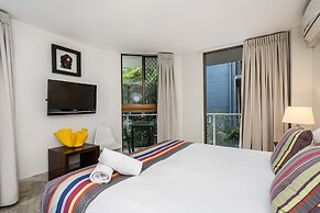 Bayview Beachfront Apartments, in town right on the beach