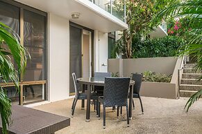 Bayview Beachfront Apartments, in town right on the beach