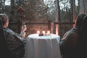 Woodlands Rainforest Retreat