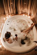 Woodlands Rainforest Retreat