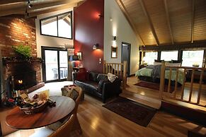 Woodlands Rainforest Retreat