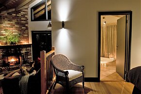 Woodlands Rainforest Retreat