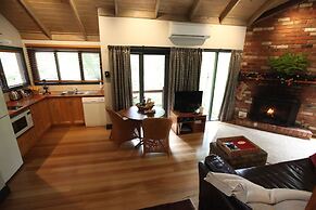 Woodlands Rainforest Retreat