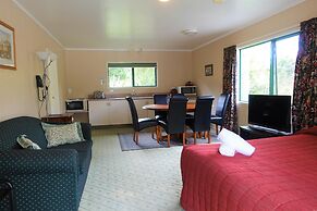 Kiwi Park Motels & Holiday Park