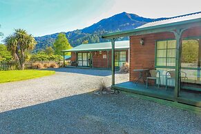 Kiwi Park Motels & Holiday Park