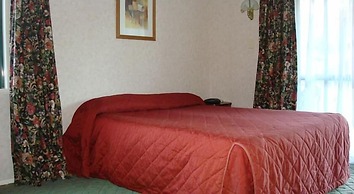 Kiwi Park Motels & Holiday Park