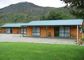 Kiwi Park Motels & Holiday Park