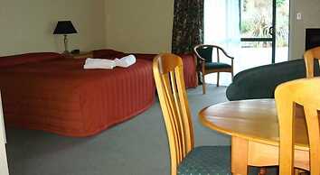 Kiwi Park Motels & Holiday Park