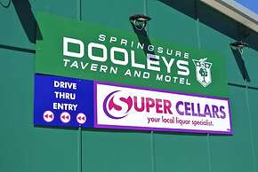Dooleys Springsure Tavern and Motel