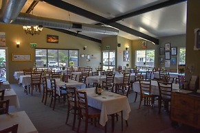 Dooleys Springsure Tavern and Motel