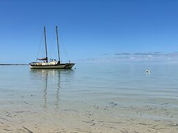 Shark Bay Seafront Apartments