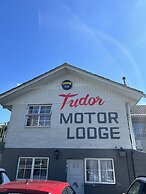 Tudor Motor Lodge