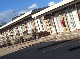Smerdon Lodge Motel