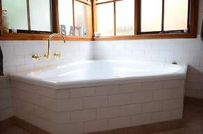 Glenview Retreat Luxury Bed & Breakfast