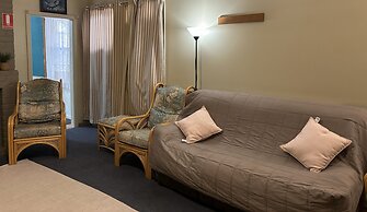Broken Hill Tourist Lodge